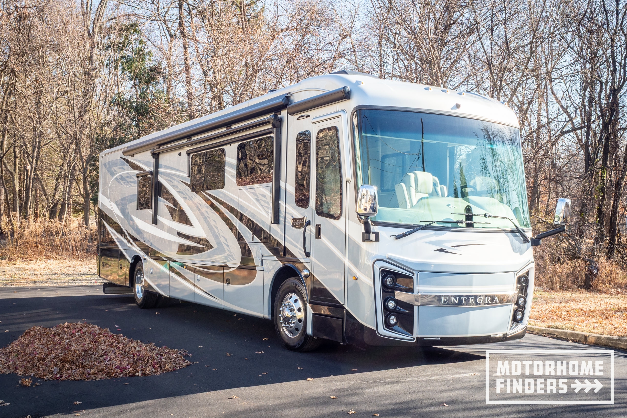 2025 Entegra Coach REATTA XL 40Q2 Class A Diesel Motorhome - Diesel Pusher RV