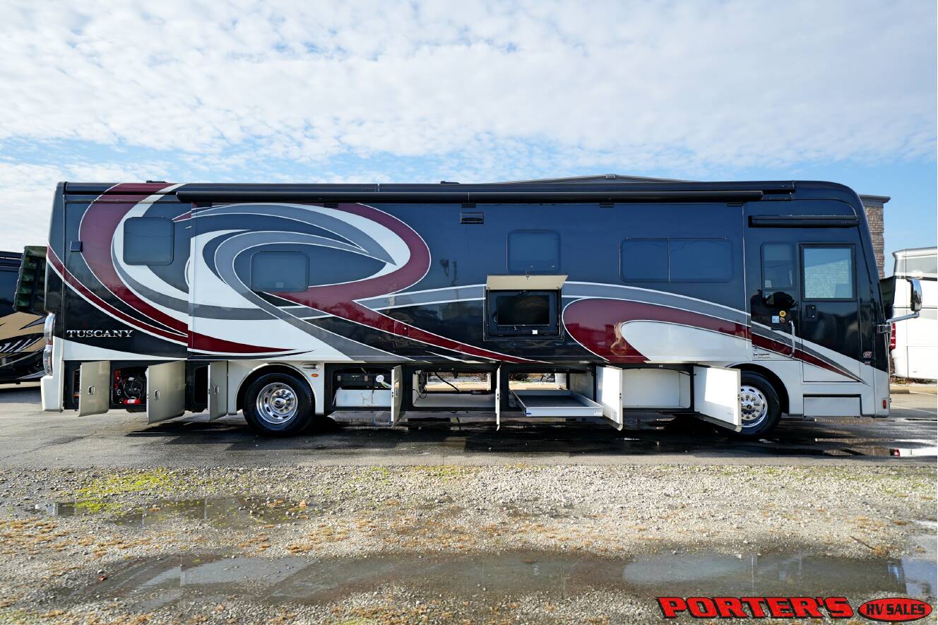 A photo of this 2018 Thor Motor Coach TUSCANY 40RT