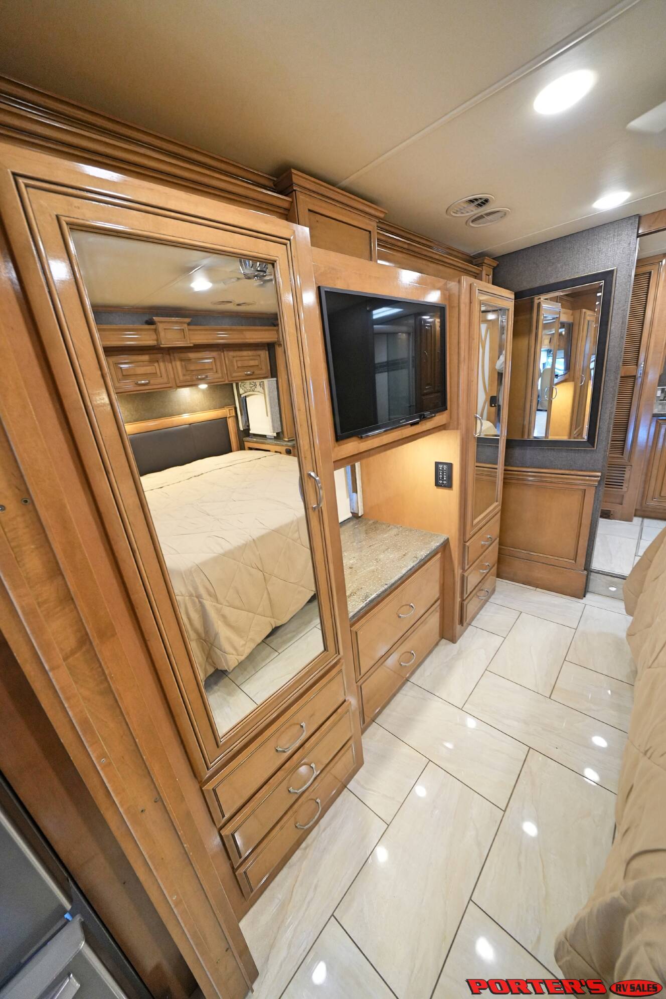 A photo of this 2018 Thor Motor Coach TUSCANY 40RT