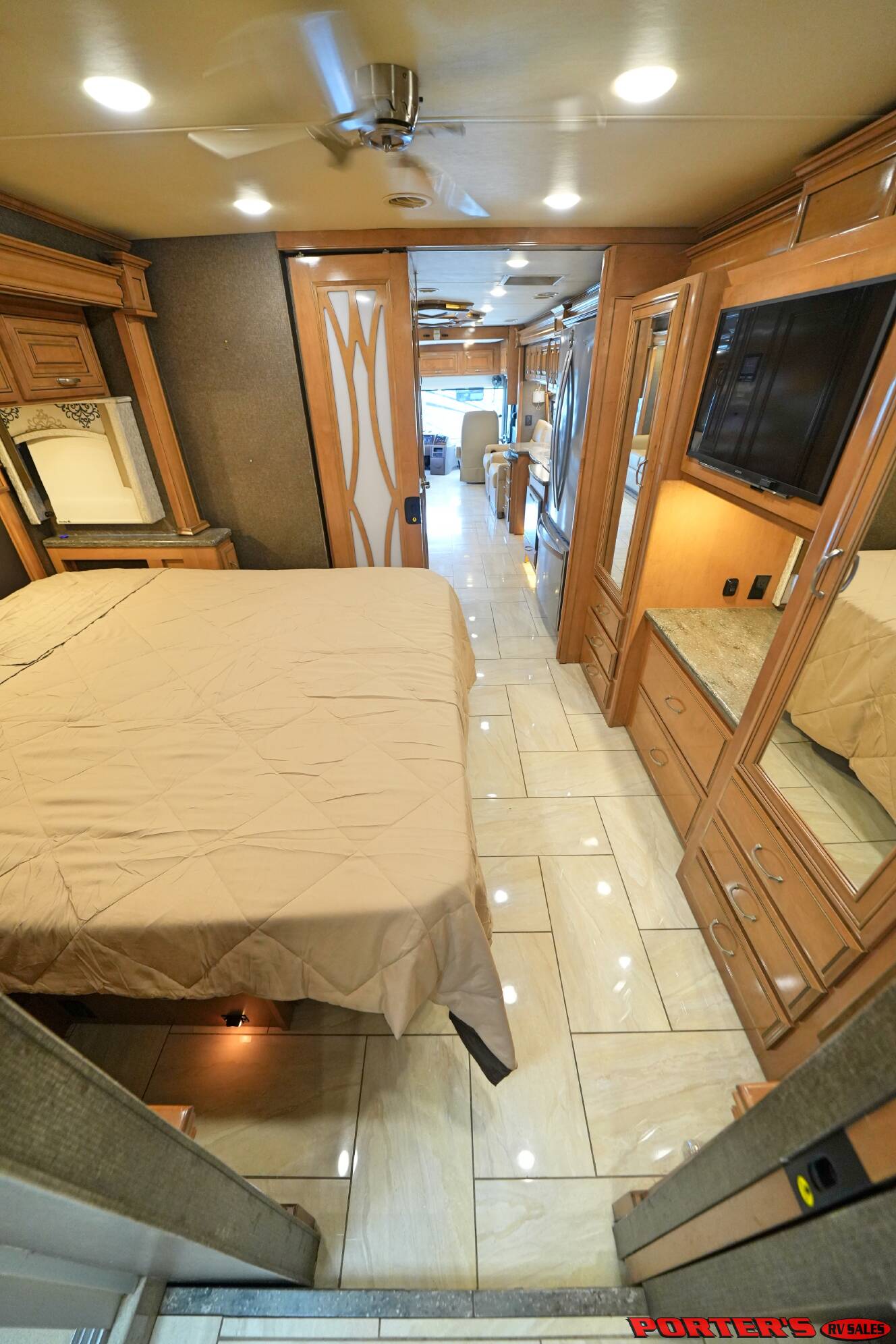 A photo of this 2018 Thor Motor Coach TUSCANY 40RT