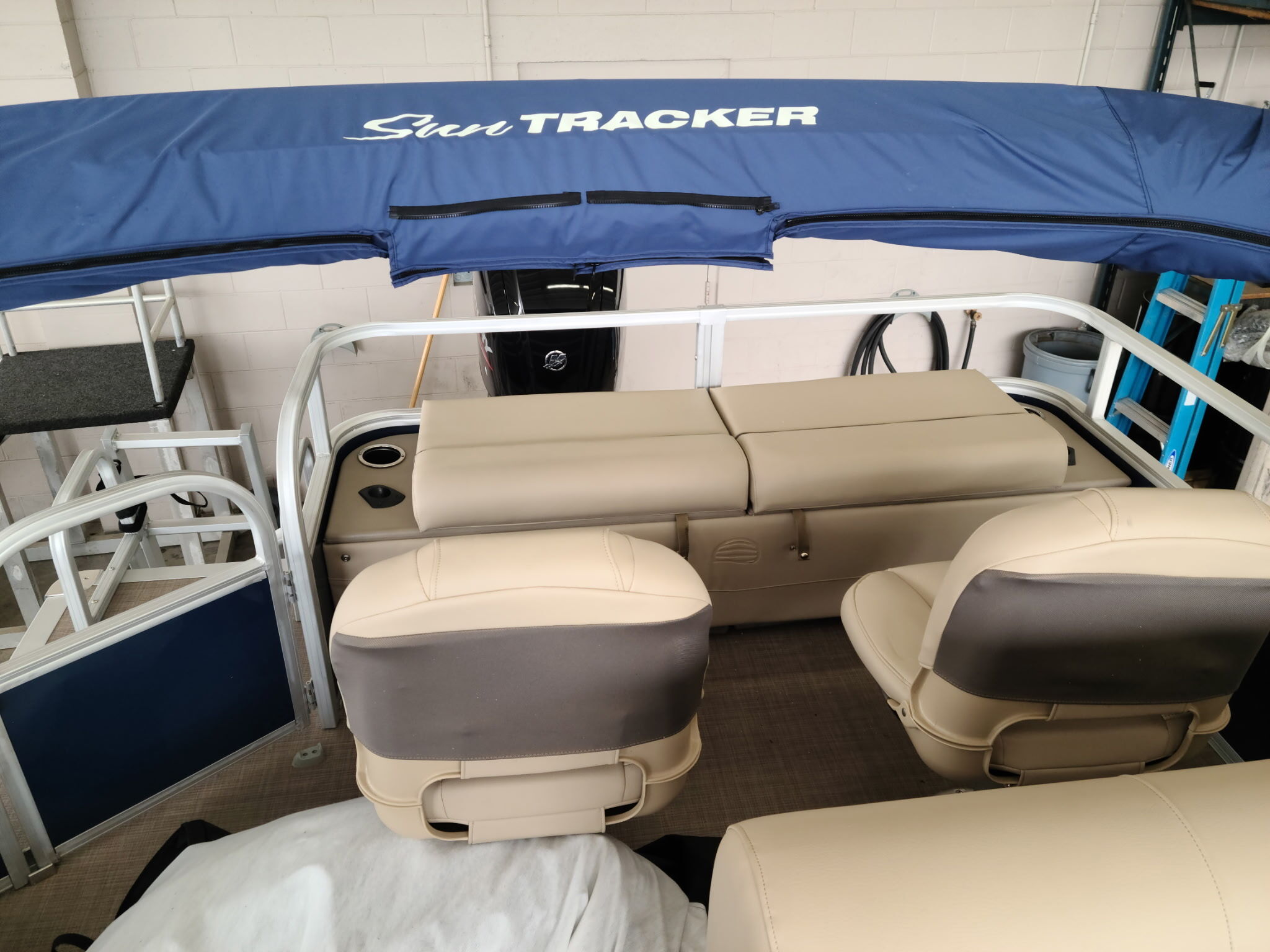 2021 Sun Tracker 21 Fishing Barge in saint petersburg FL