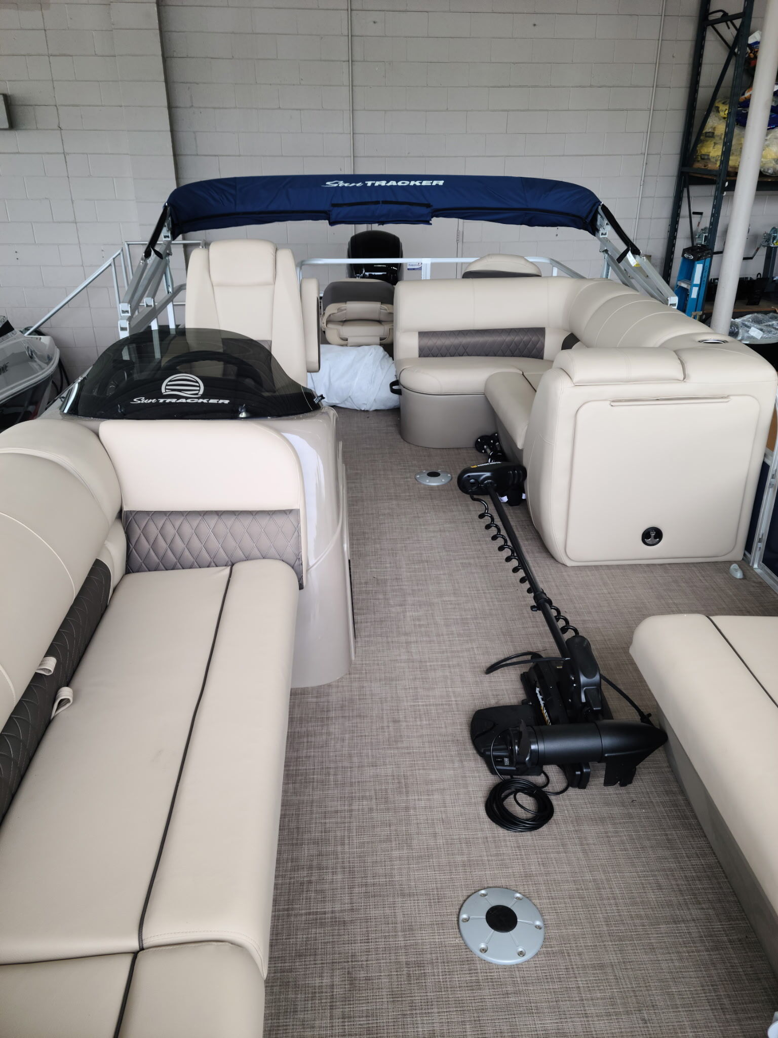 2021 Sun Tracker 21 Fishing Barge in saint petersburg FL