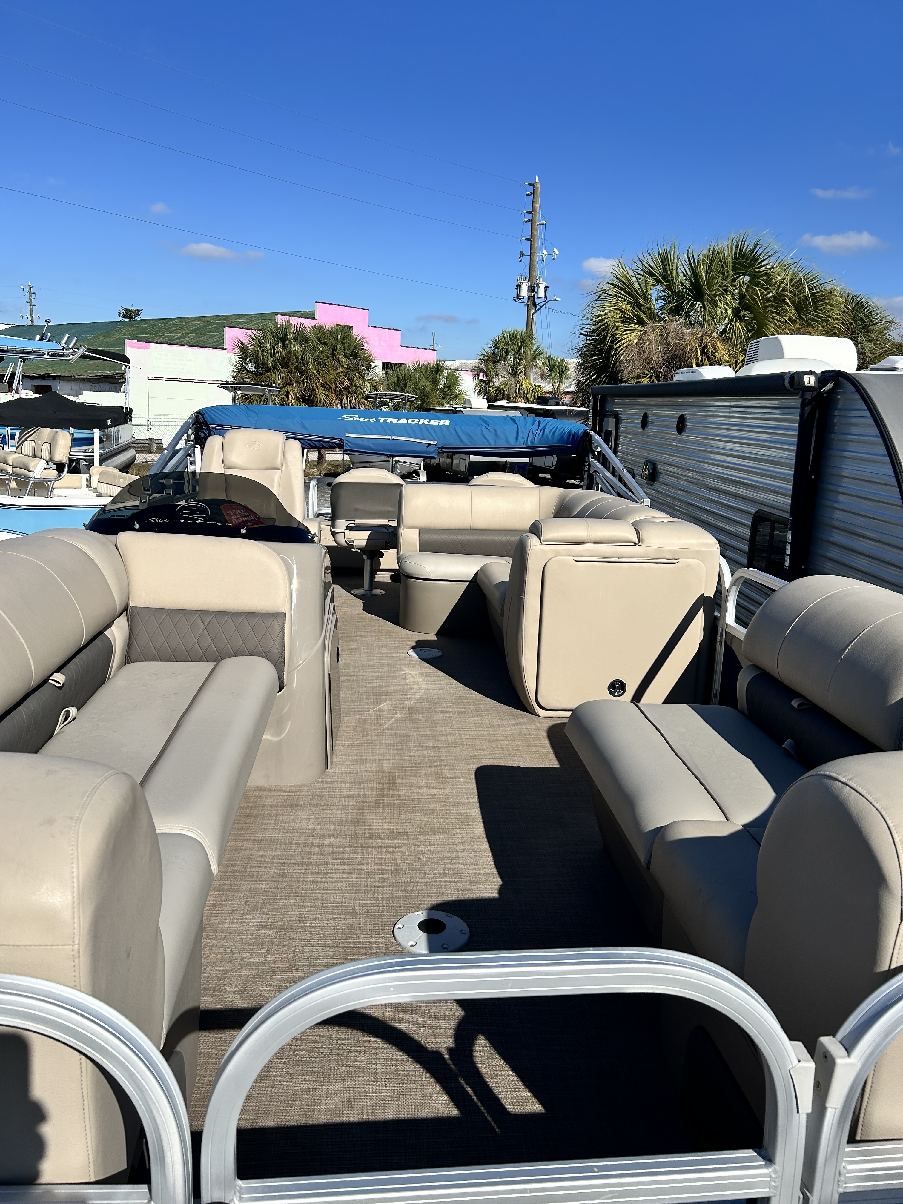 2021 Sun Tracker 21 Fishing Barge in saint petersburg FL