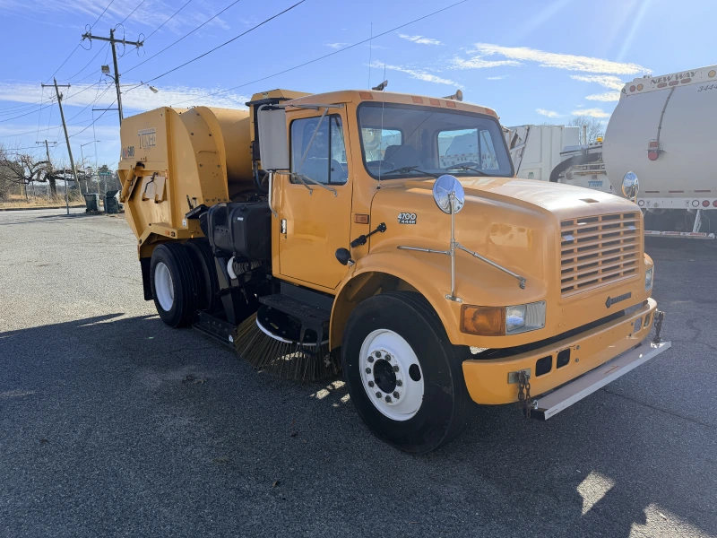 2001 INTERNATIONAL 4000