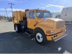2001 INTERNATIONAL 4000