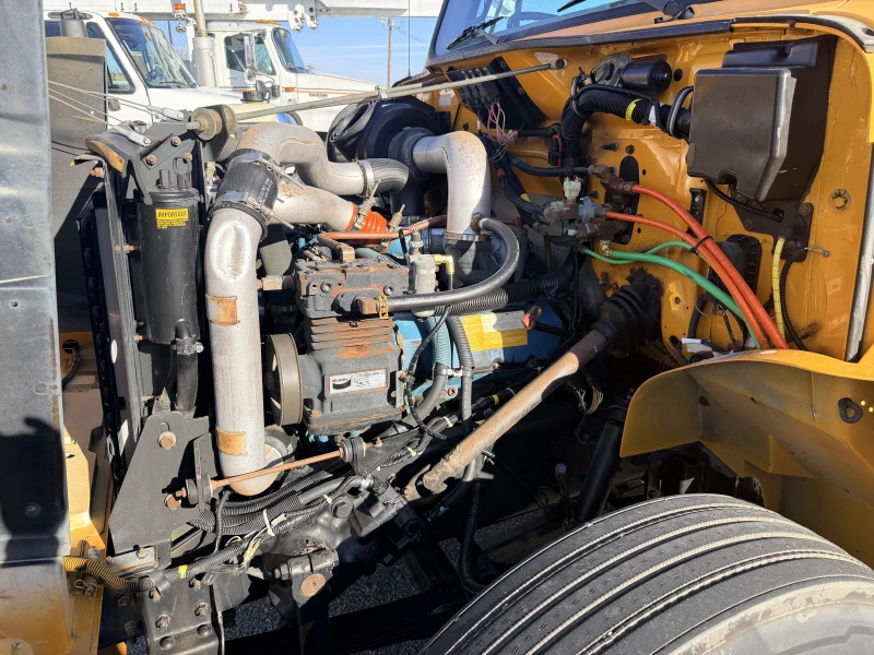 2001 INTERNATIONAL 4000