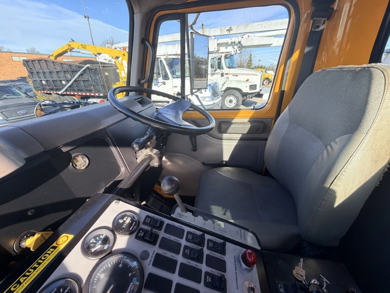 2001 INTERNATIONAL 4000