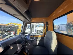 2001 INTERNATIONAL 4000