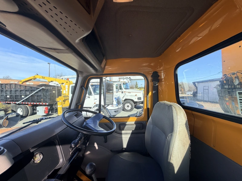 2001 INTERNATIONAL 4000