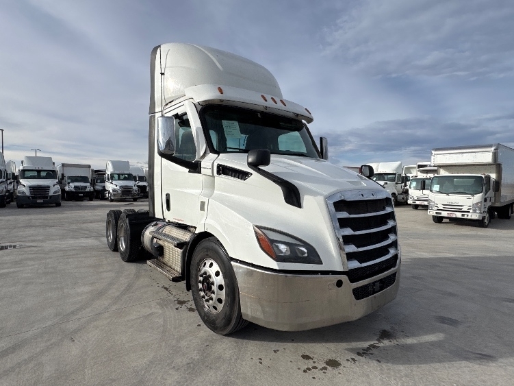 2021 FREIGHTLINER CASCADIA 116 in Aurora, CO