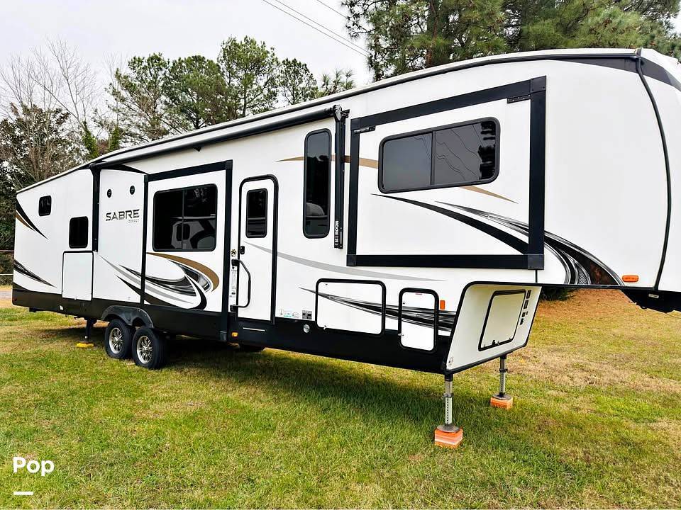 2022 Forest River Sabre 37FLH in solomons MD