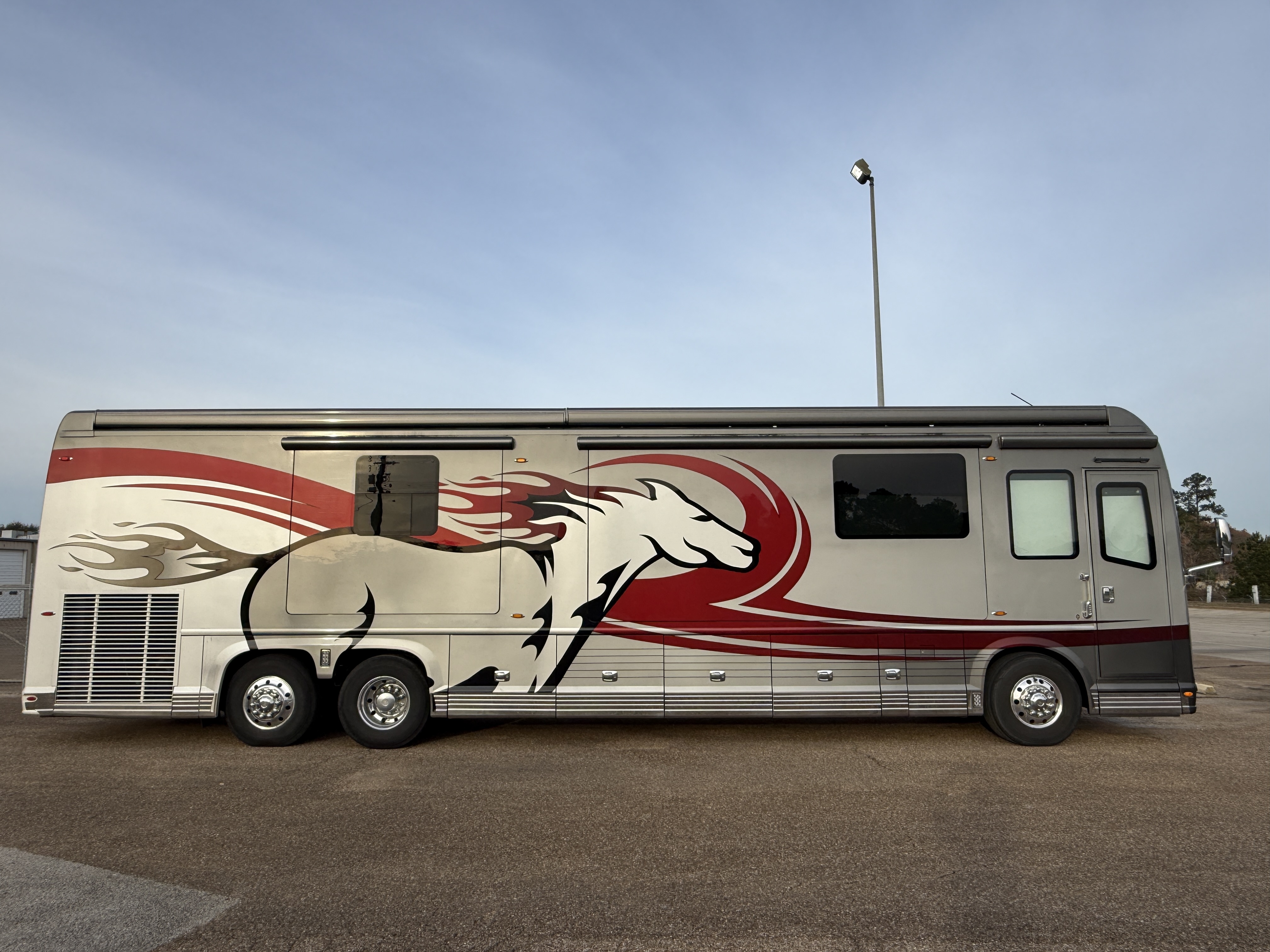 2016 Foretravel IH-45 in nacogdoches TX