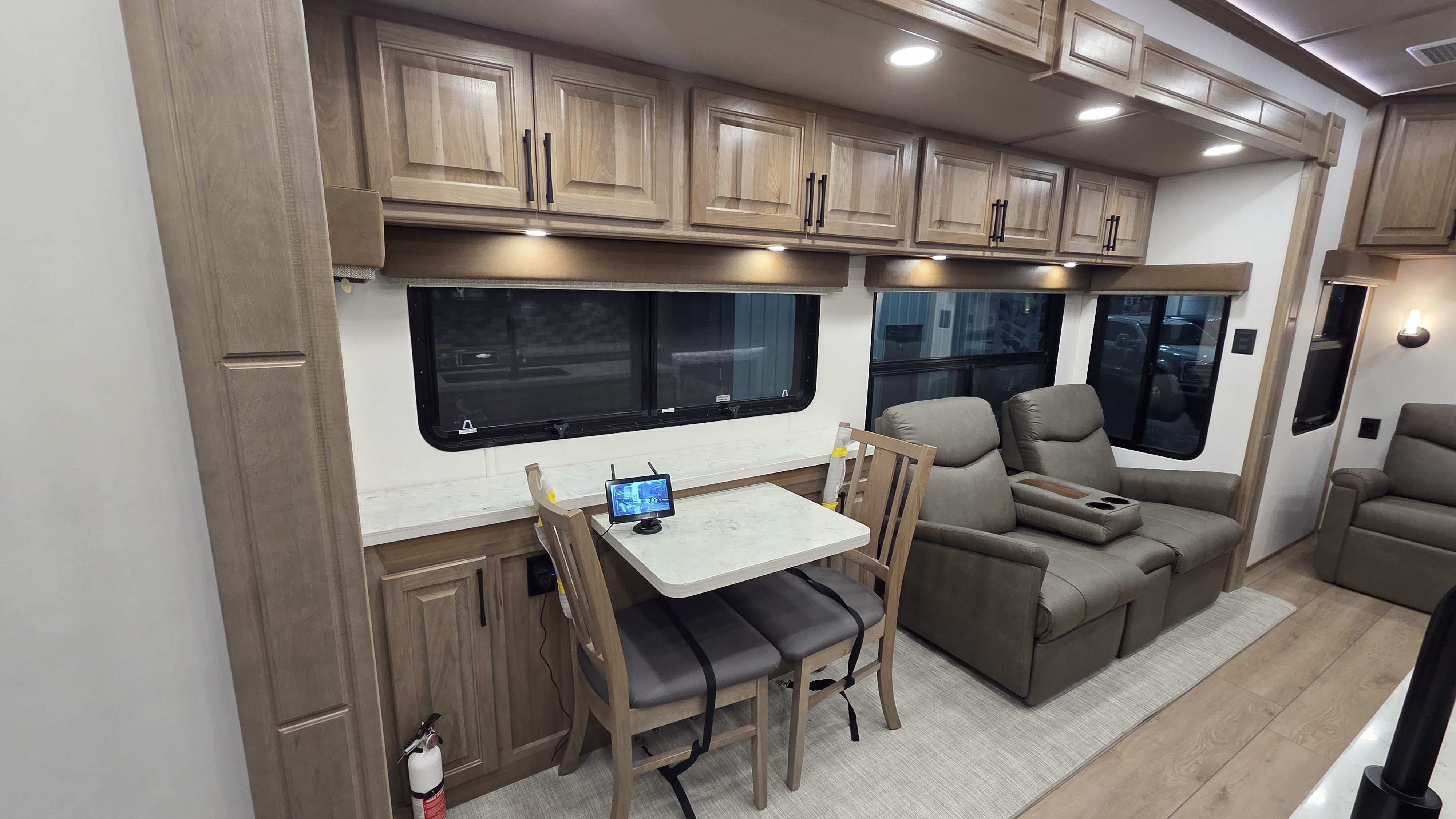 2027 Luxe ELITE 42RL in elkhart IN