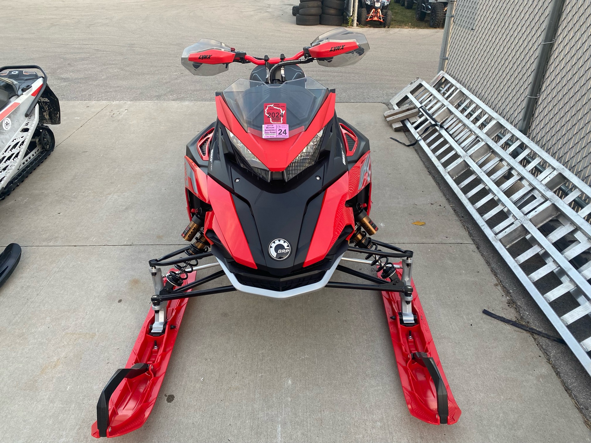 2022 Lynx RAVE RE 850 E-TEC Ice Ripper XT 1.5 M.S./E.S. - EARLY  in suamico WI