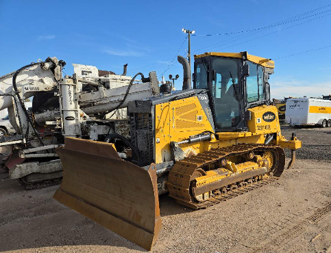 2022 DEERE 700L XTL in Chantilly, VA