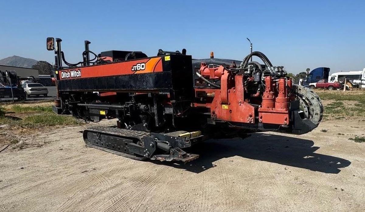 2014 DITCH WITCH JT60 in Bloomington, CA