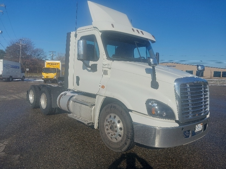 2020 FREIGHTLINER CASCADIA 125 in Port Huron, MI