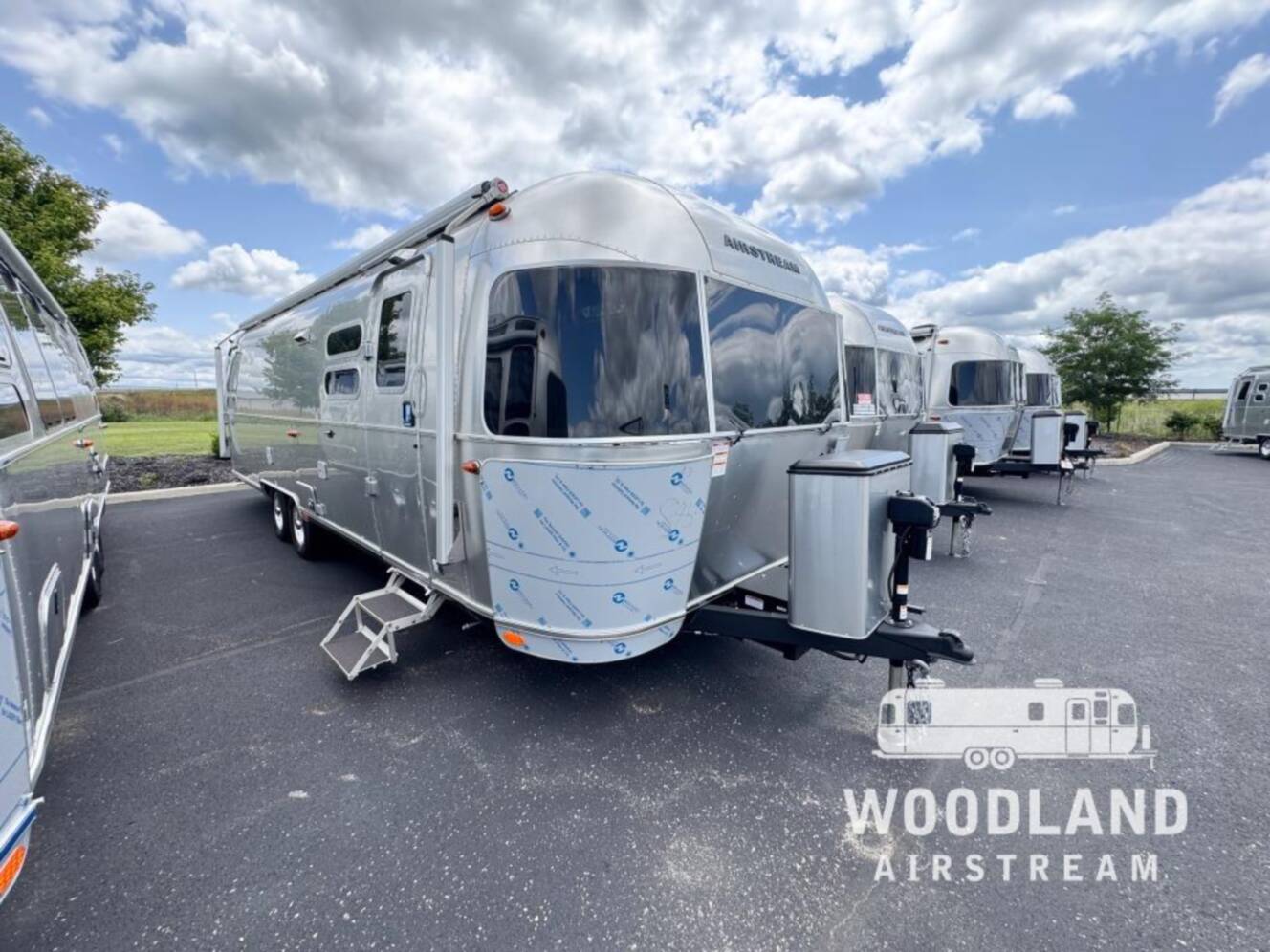 A photo of this 2026 Airstream Globetrotter 30RB