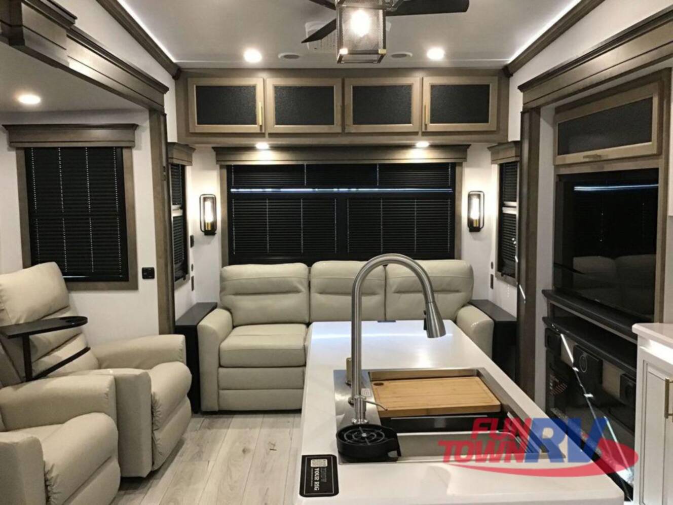 A photo of this 2026 Keystone Rv Montana 3231CK