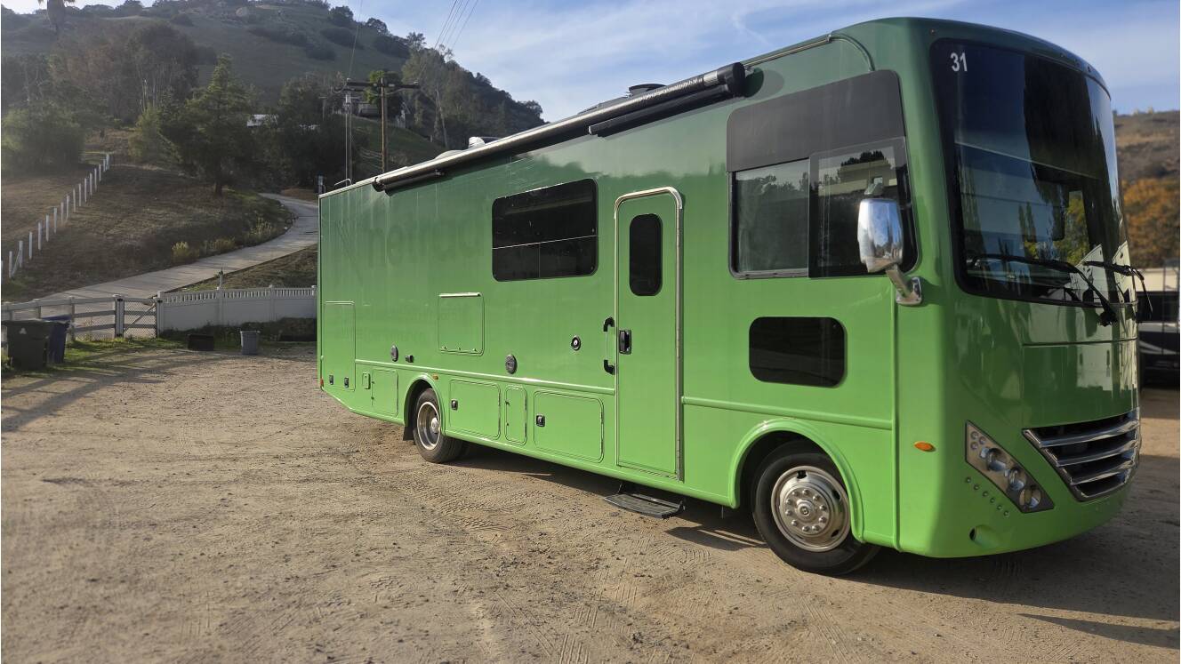A photo of this 2018 Thor Motor Coach HURRICANE 29M