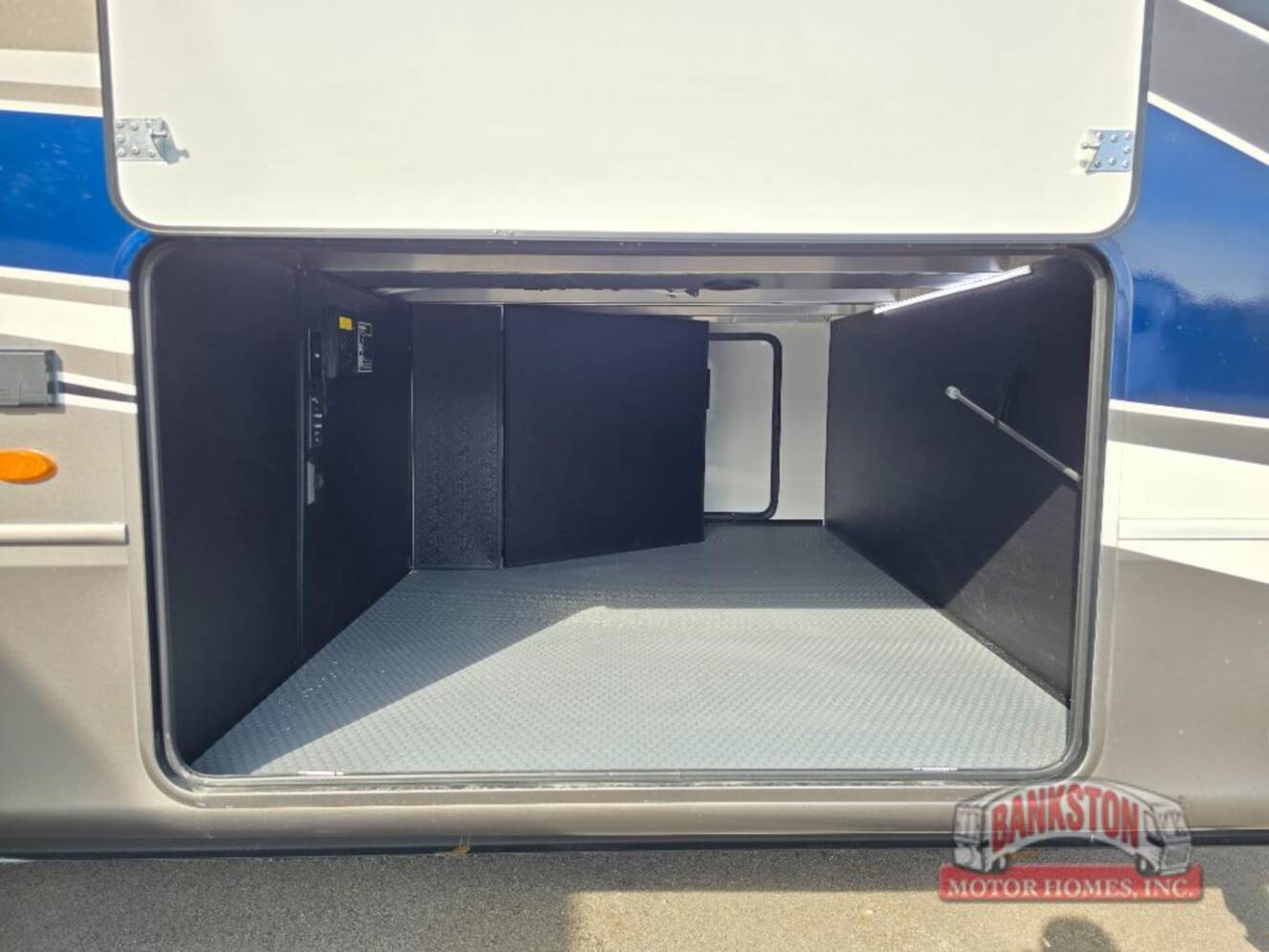 A photo of this 2026 Keystone Rv Montana 3231CK