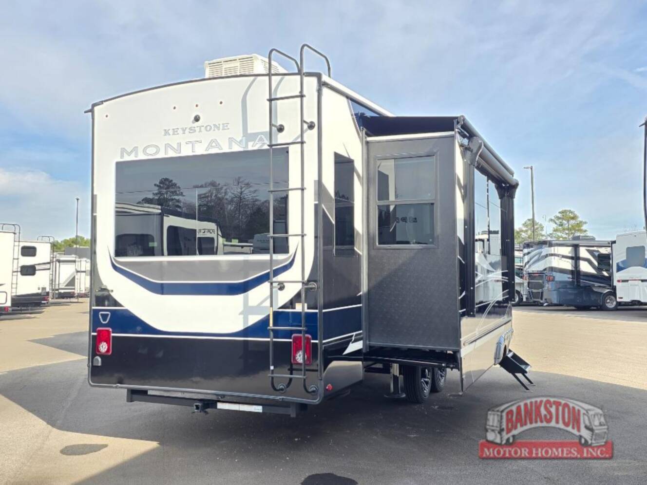 A photo of this 2026 Keystone Rv Montana 3231CK