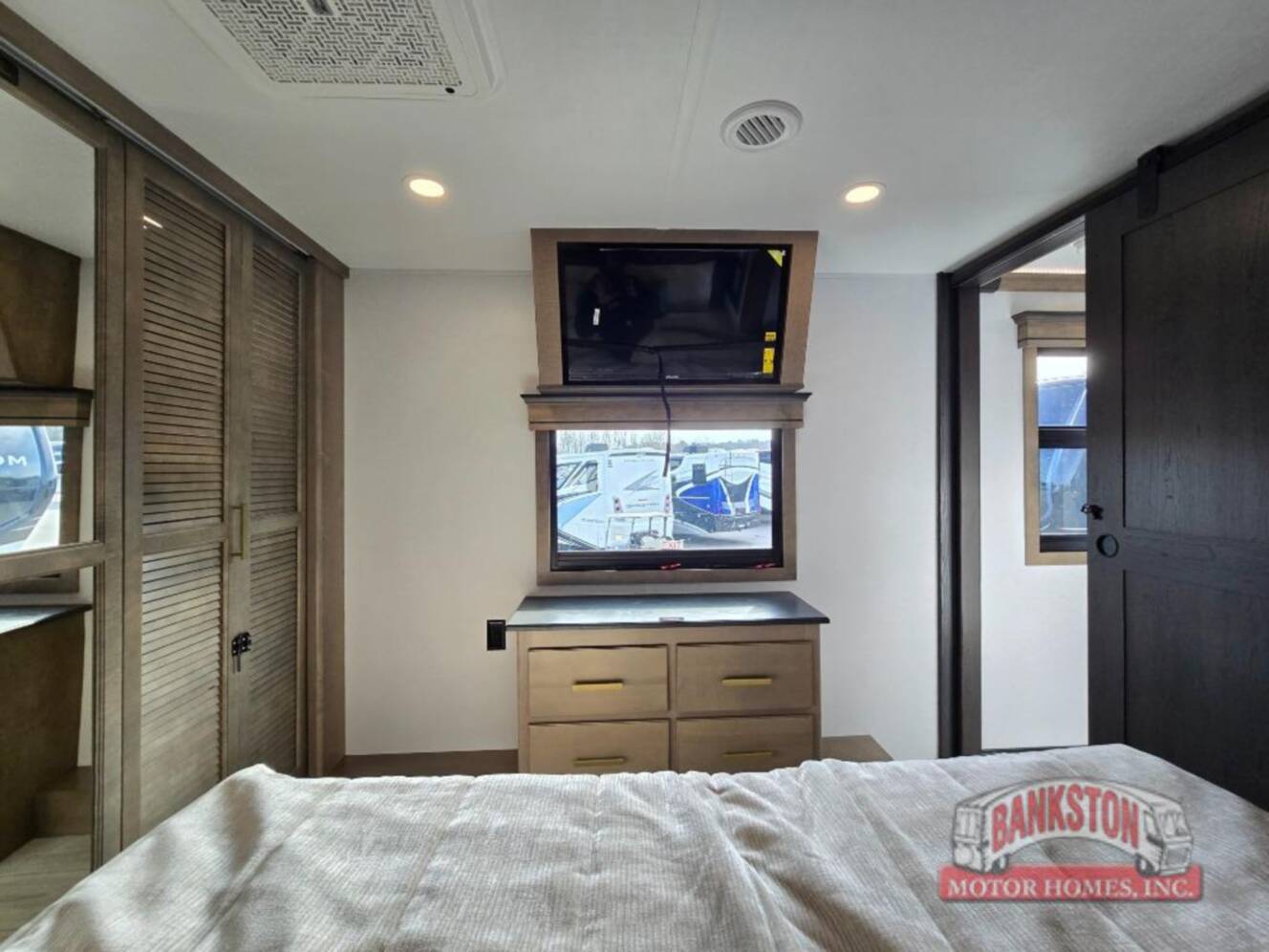A photo of this 2026 Keystone Rv Montana 3231CK