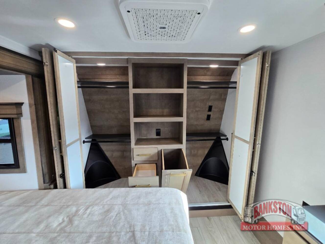 A photo of this 2026 Keystone Rv Montana 3231CK
