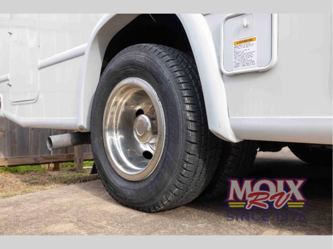 A photo of this 2023 Thor Motor Coach Axis 24.1