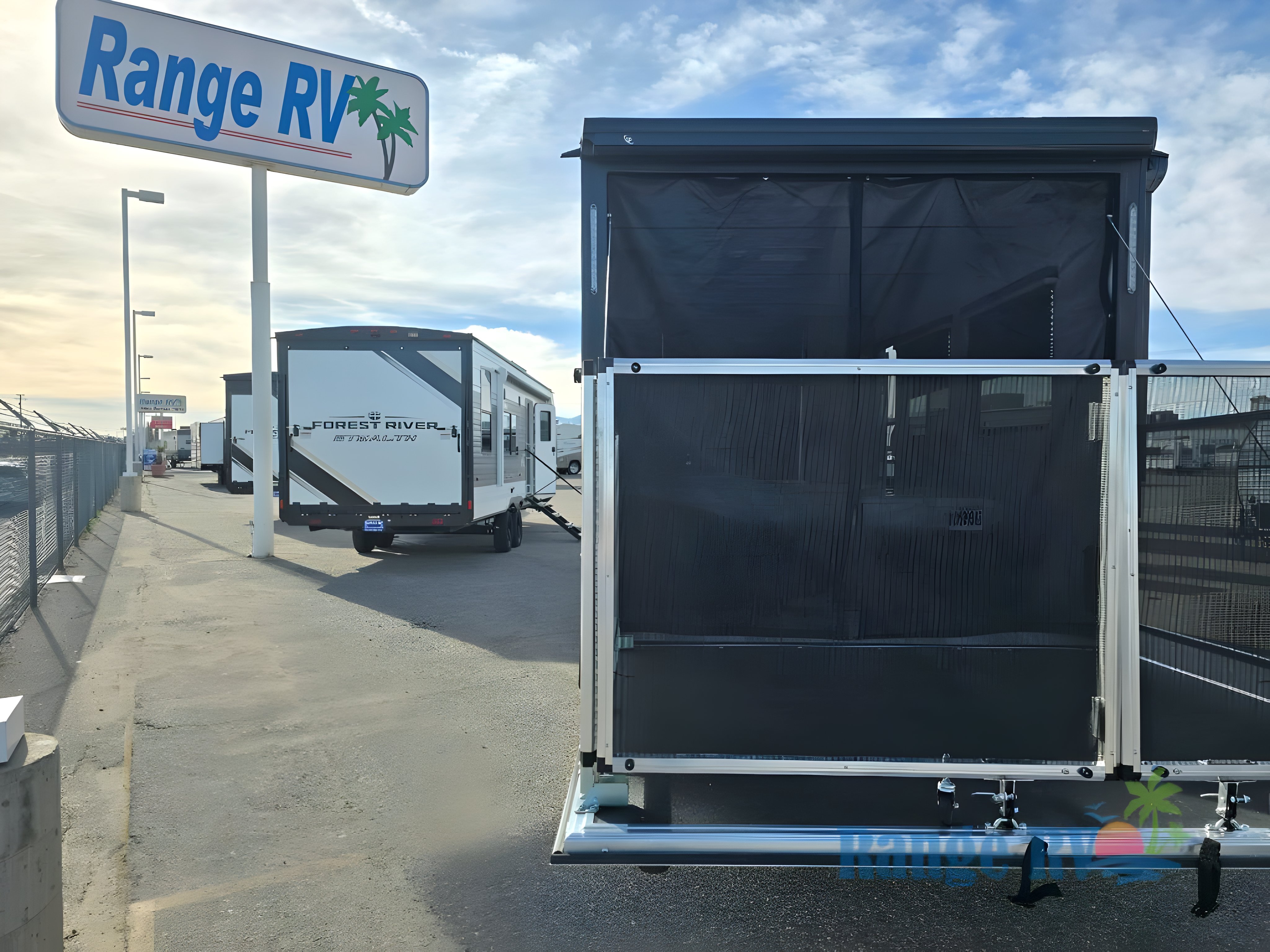 2026 Sunset Park Rv Sun Lite 27WQB Travel Trailer Toy Hauler RV