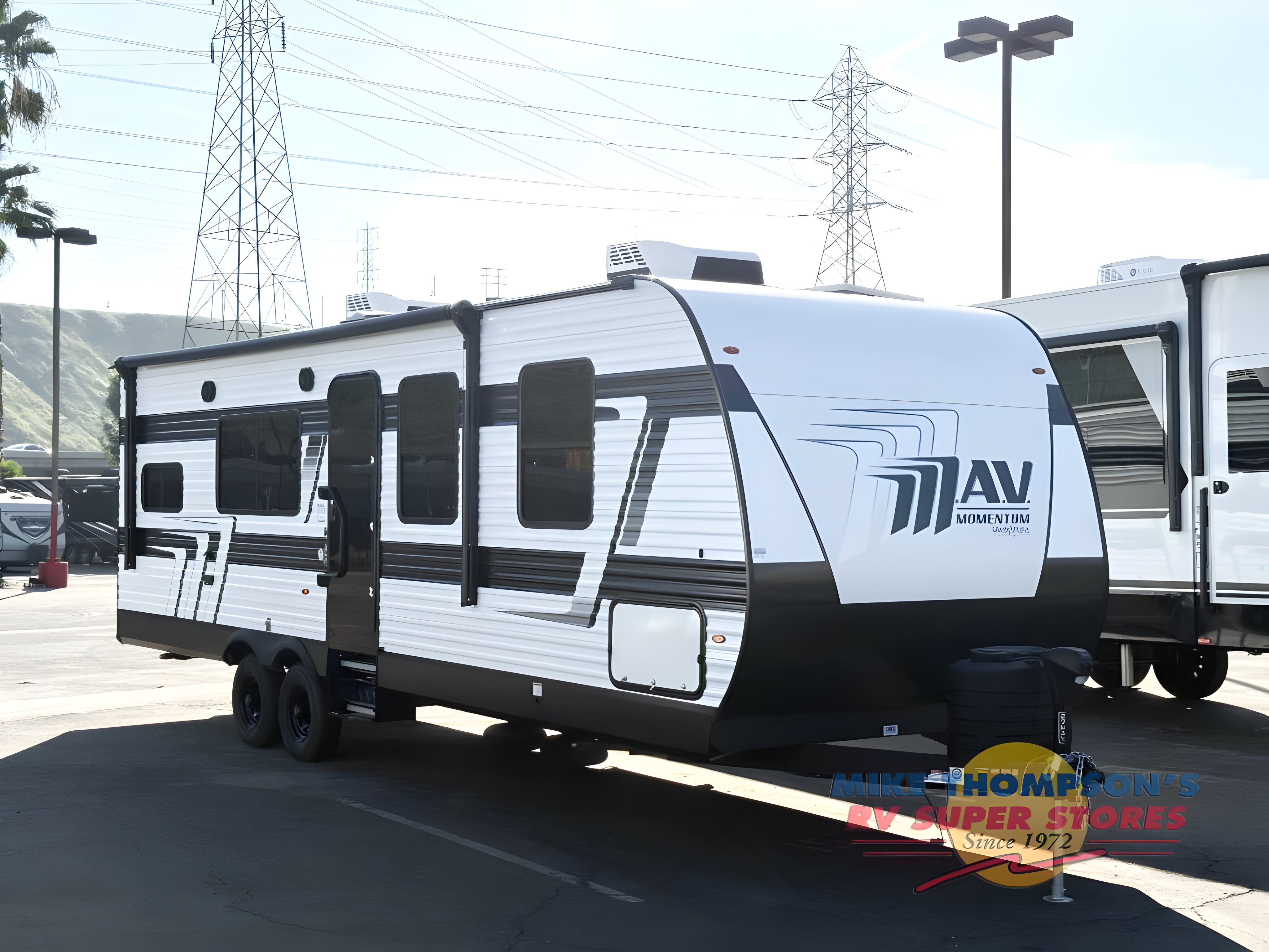 2026 Grand Design Momentum MAV 27MAV Travel Trailer Toy Hauler RV