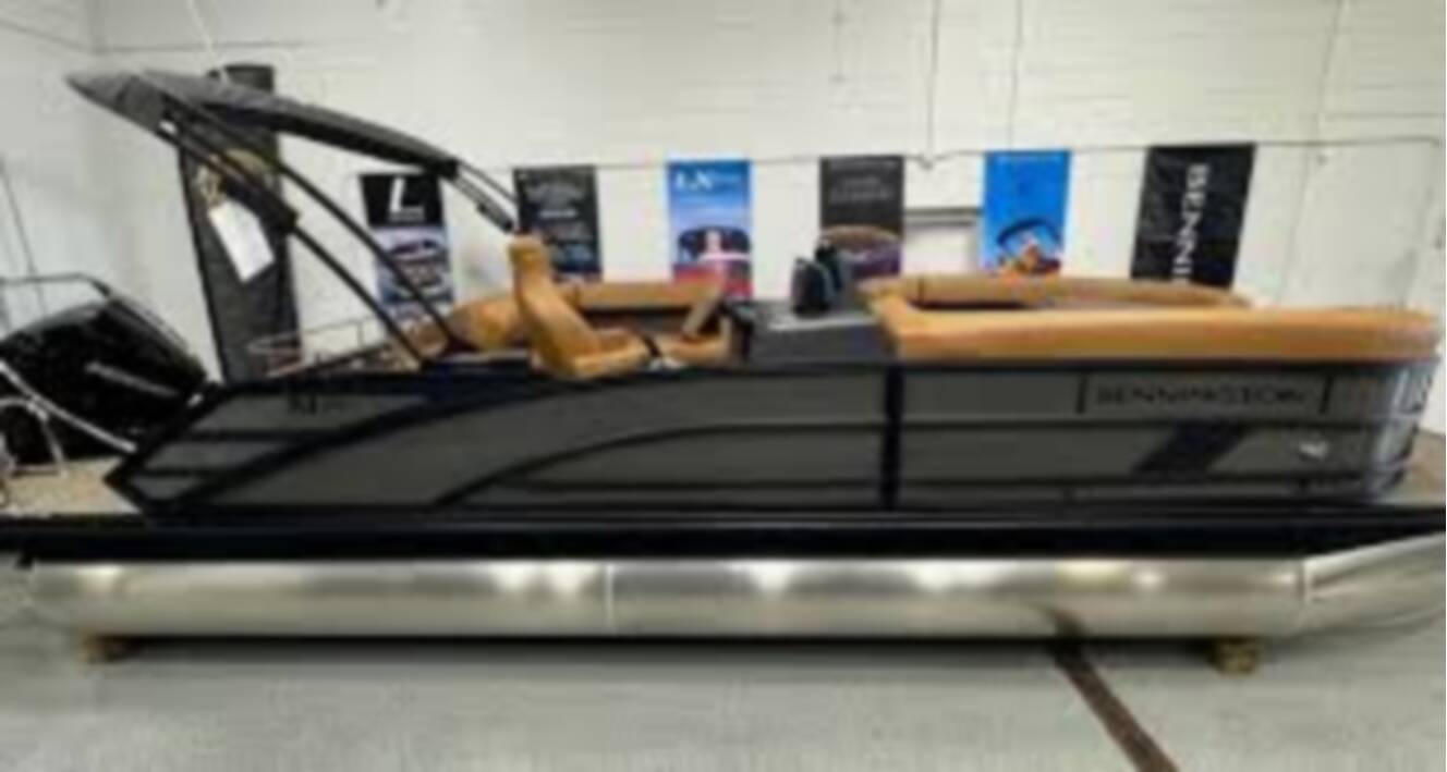 A photo of this 2025 Bennington SV SERIES 24