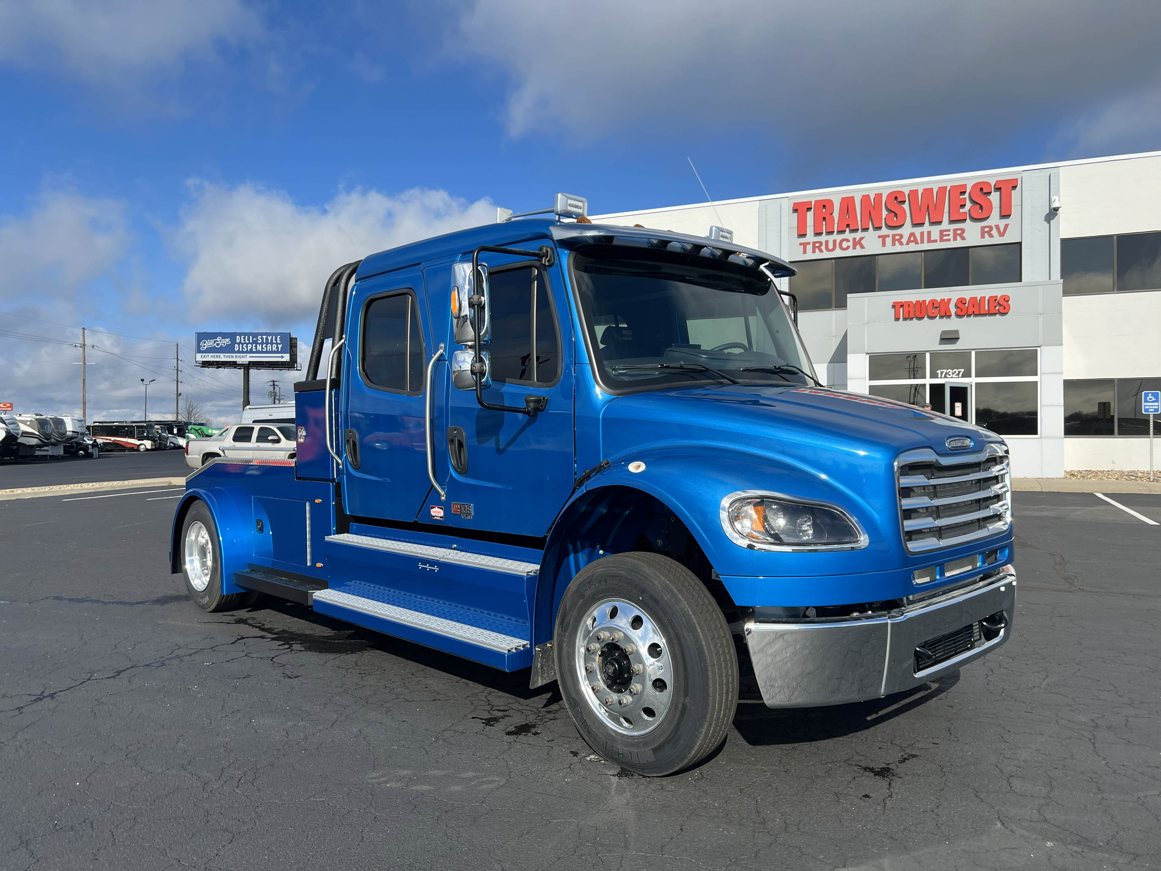 2024 FREIGHTLINER BUSINESS CLASS M2 106 Plus in Belton, MO