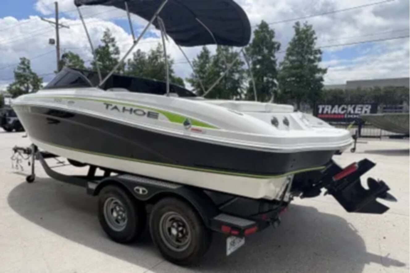 A photo of this 2020 Tahoe BOWRIDER