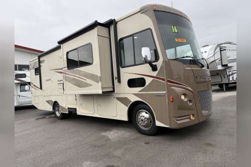 2016 Winnebago SUNSTAR LX 30T in findlay OH