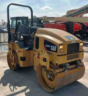 2018 Caterpillar Lift Trucks CB34B in Bristol, PA