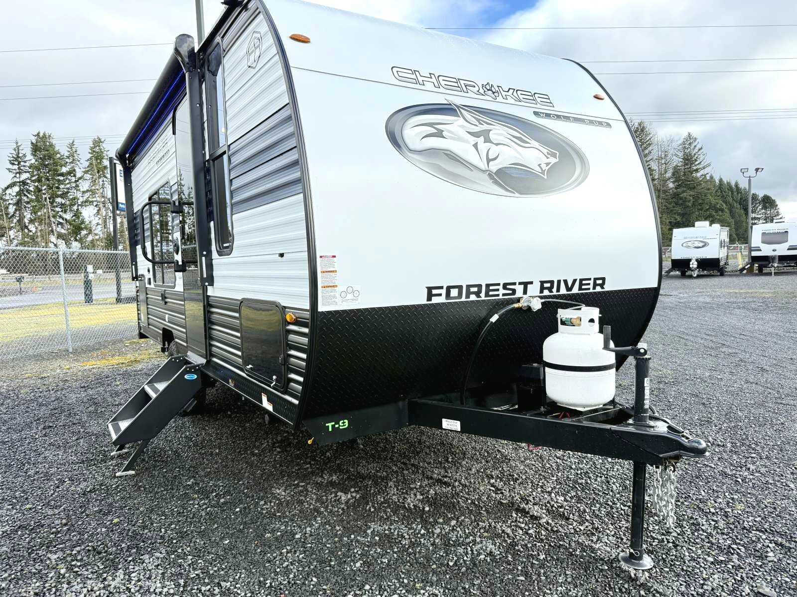 2026 Forest River CHEROKEE WOLF PUP 16FQW RV