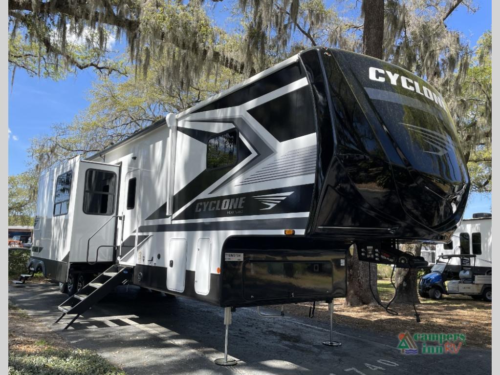 2026 Heartland Cyclone 3913 in seffner FL