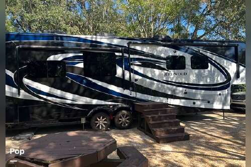 2019 Crossroads Redwood 3901MB in river ranch FL