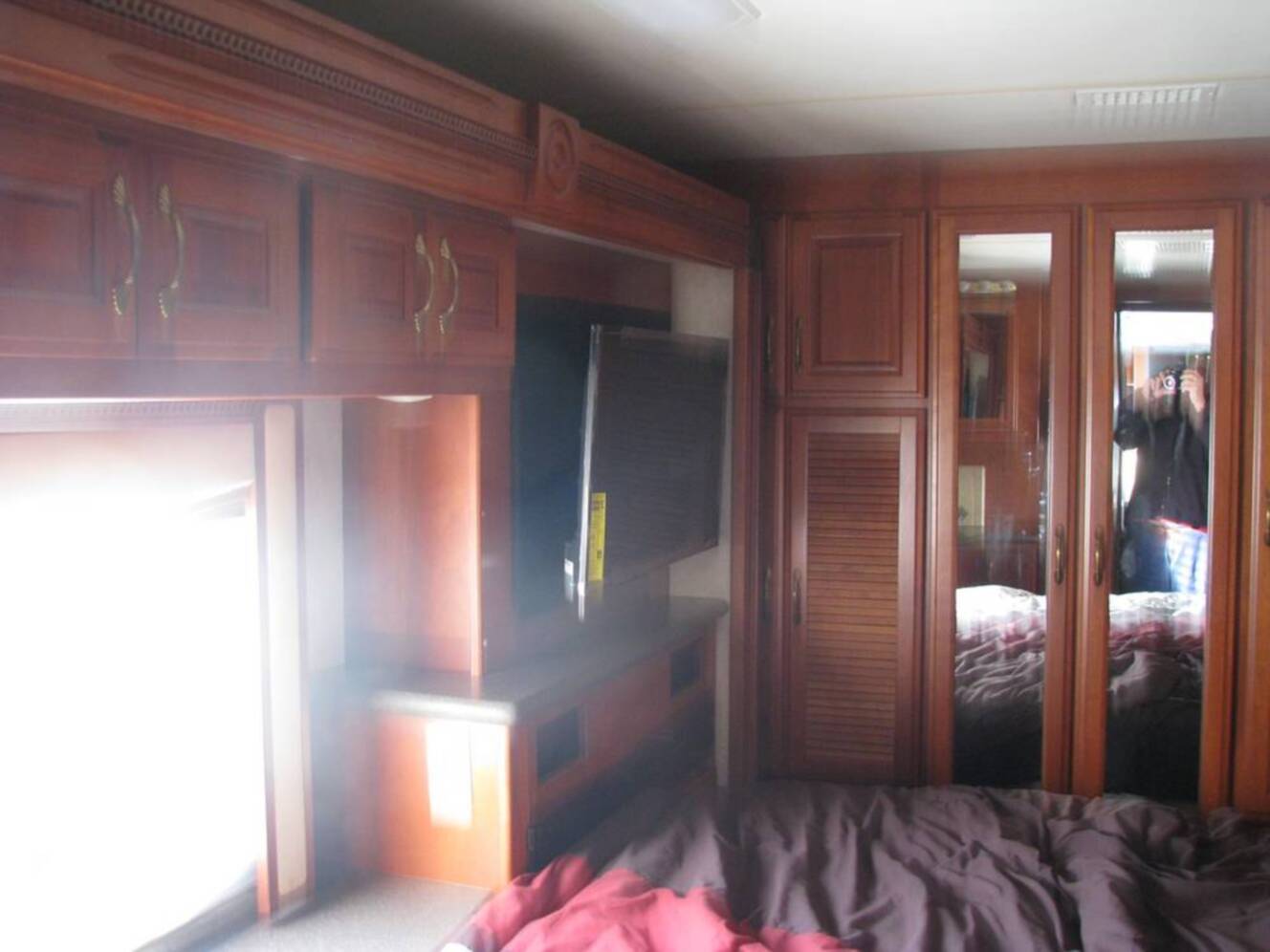 A photo of this 2007 American Coach American Tradition 42R
