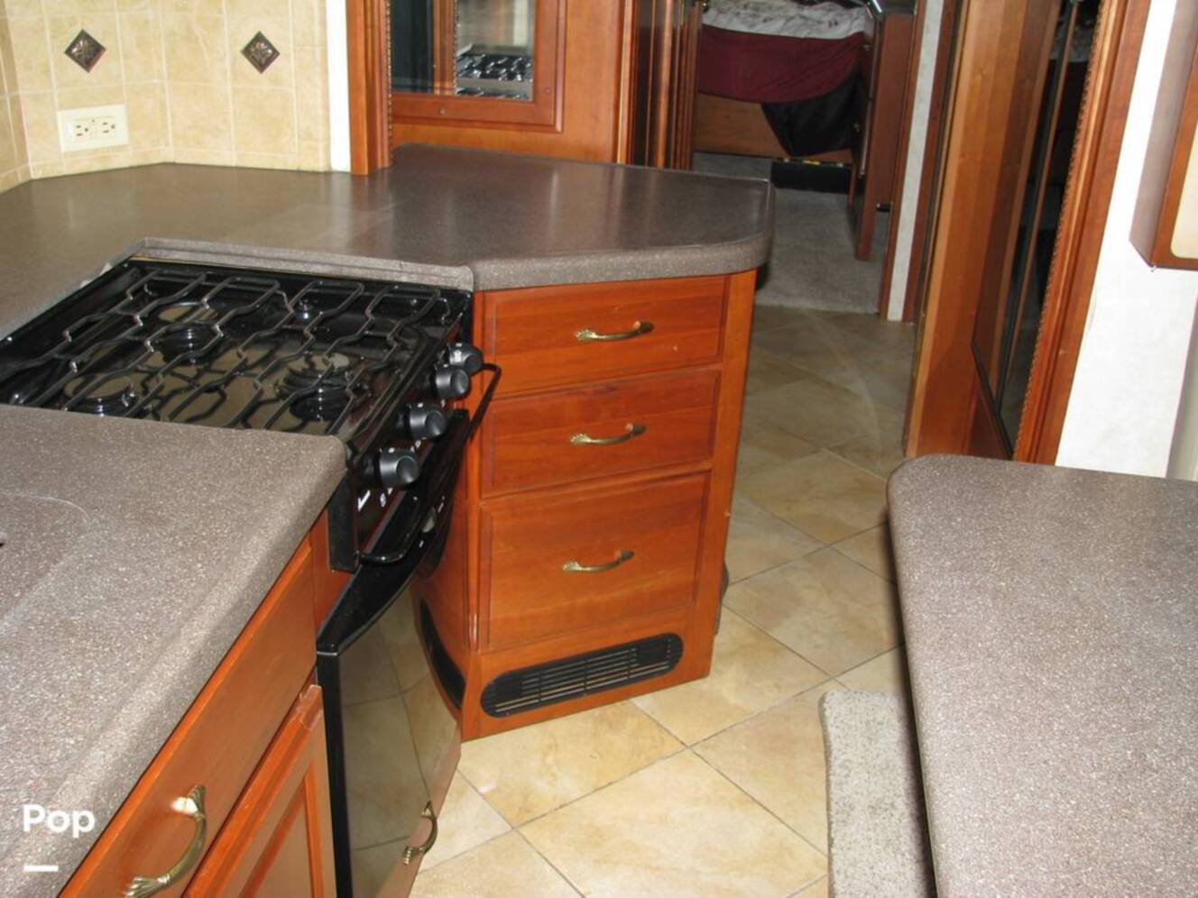 A photo of this 2007 American Coach American Tradition 42R
