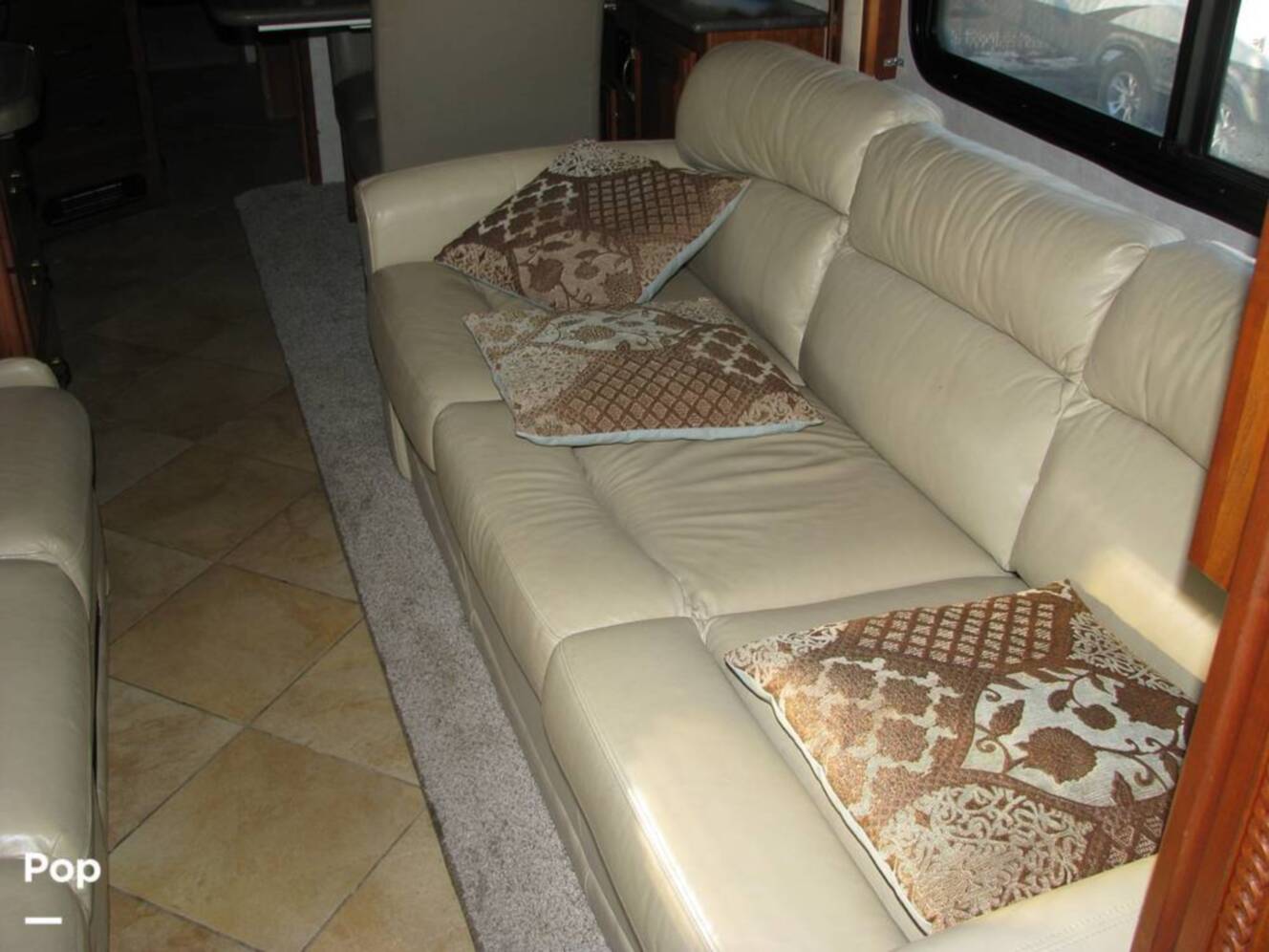 A photo of this 2007 American Coach American Tradition 42R