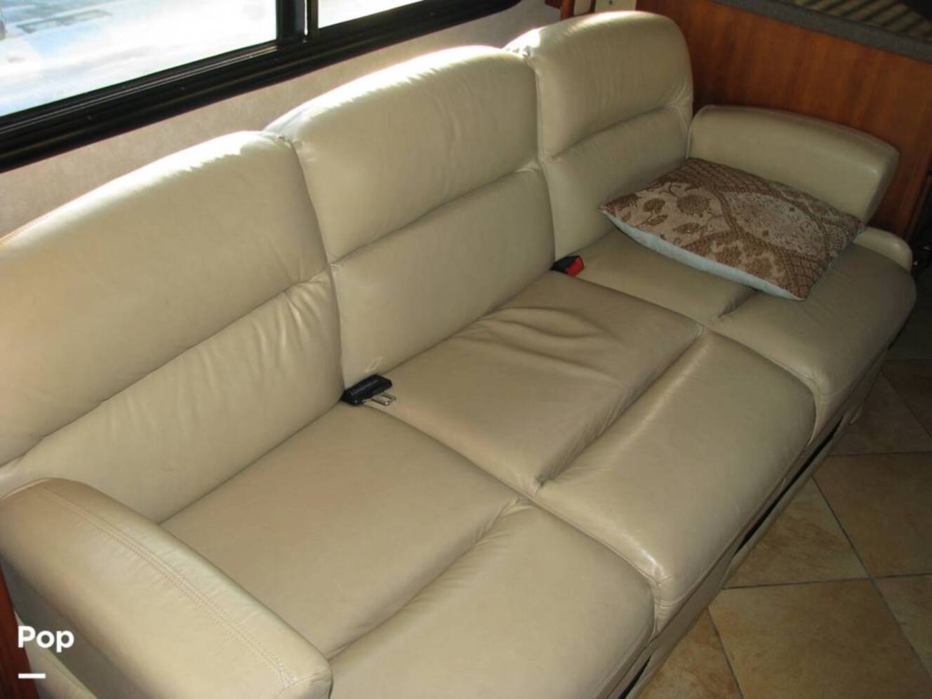 A photo of this 2007 American Coach American Tradition 42R
