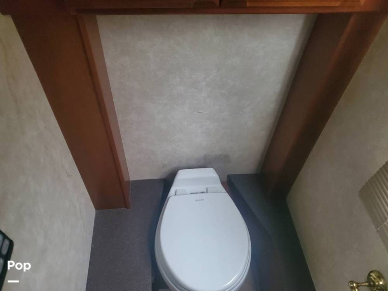 A photo of this 2007 American Coach American Tradition 42R
