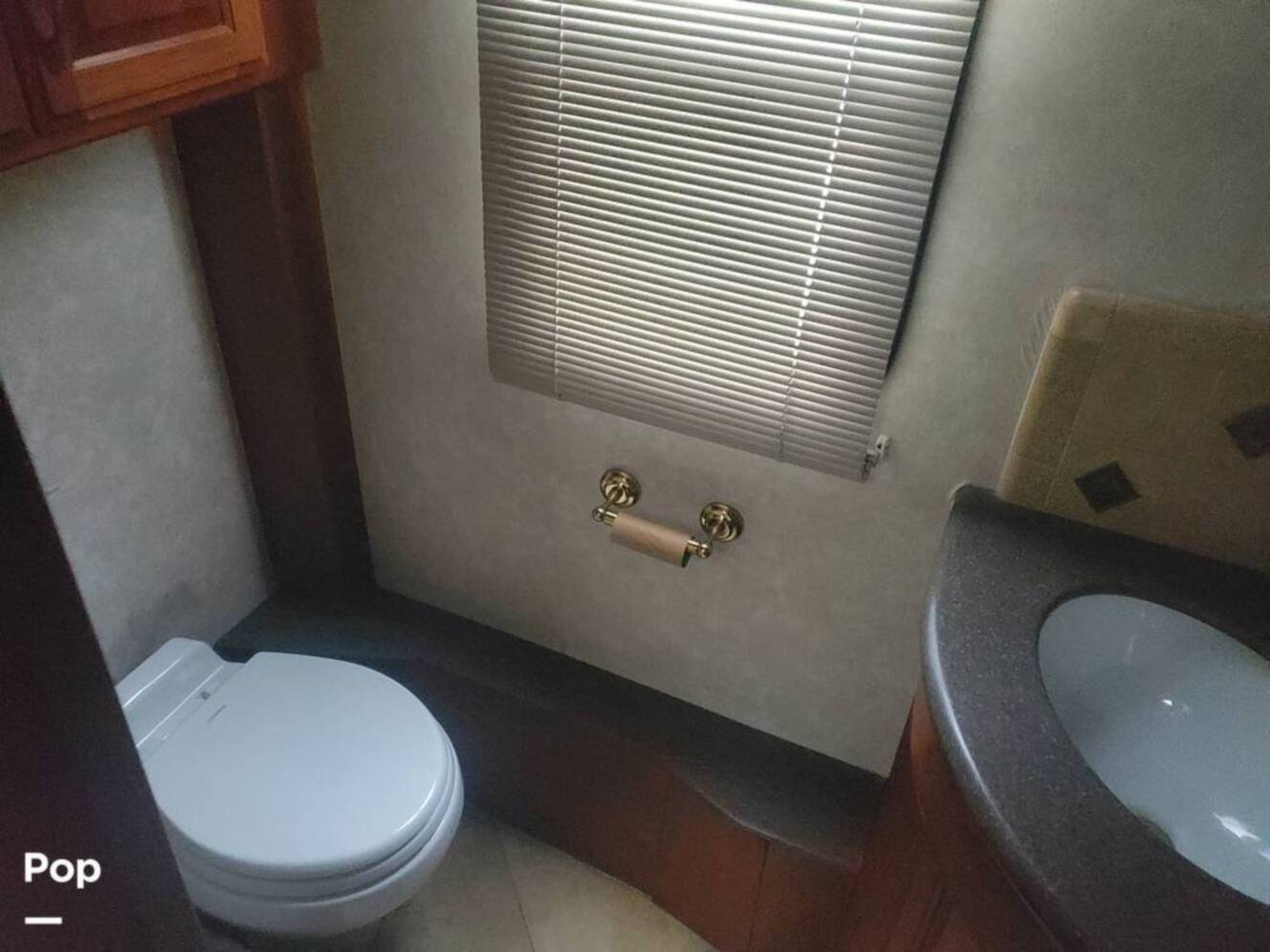A photo of this 2007 American Coach American Tradition 42R