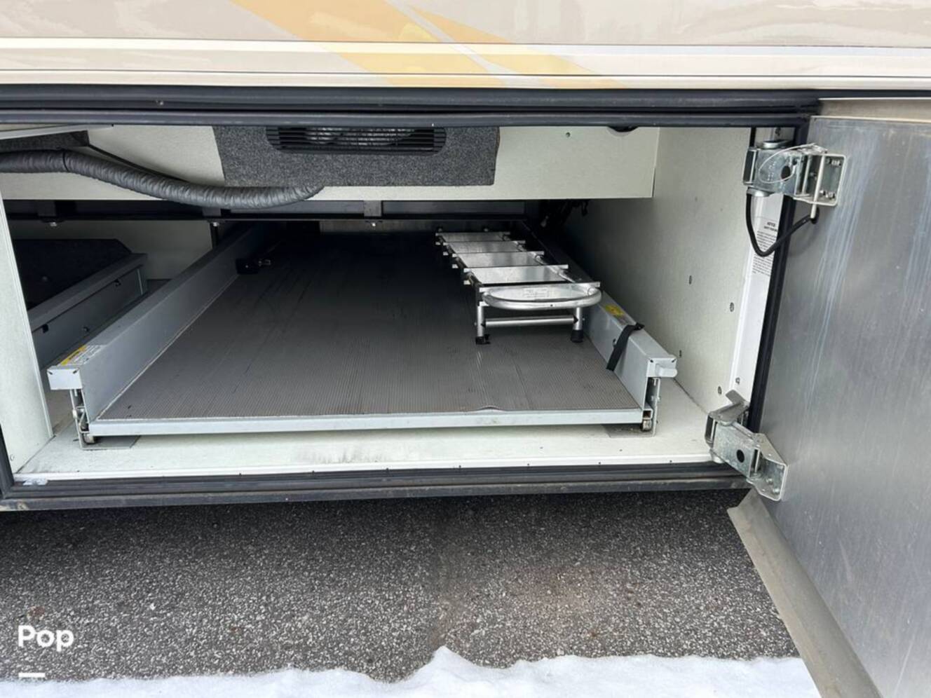 A photo of this 2007 American Coach American Tradition 42R