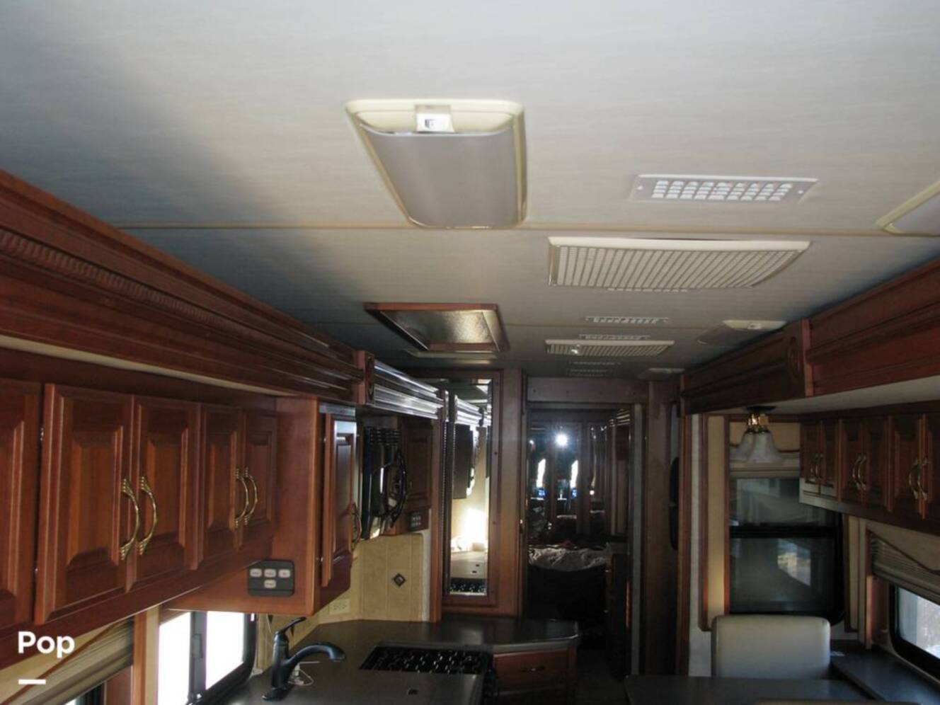 A photo of this 2007 American Coach American Tradition 42R