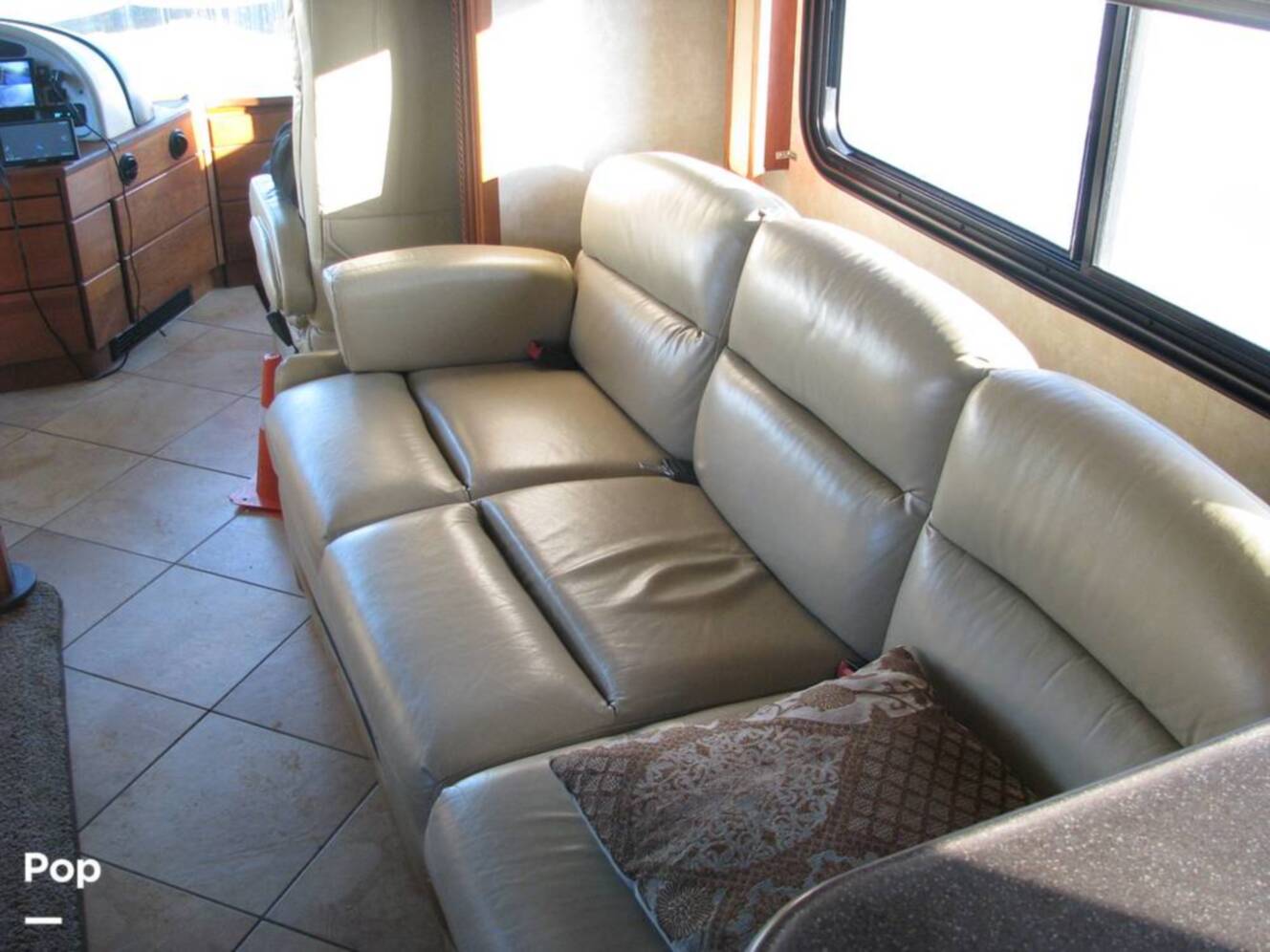 A photo of this 2007 American Coach American Tradition 42R