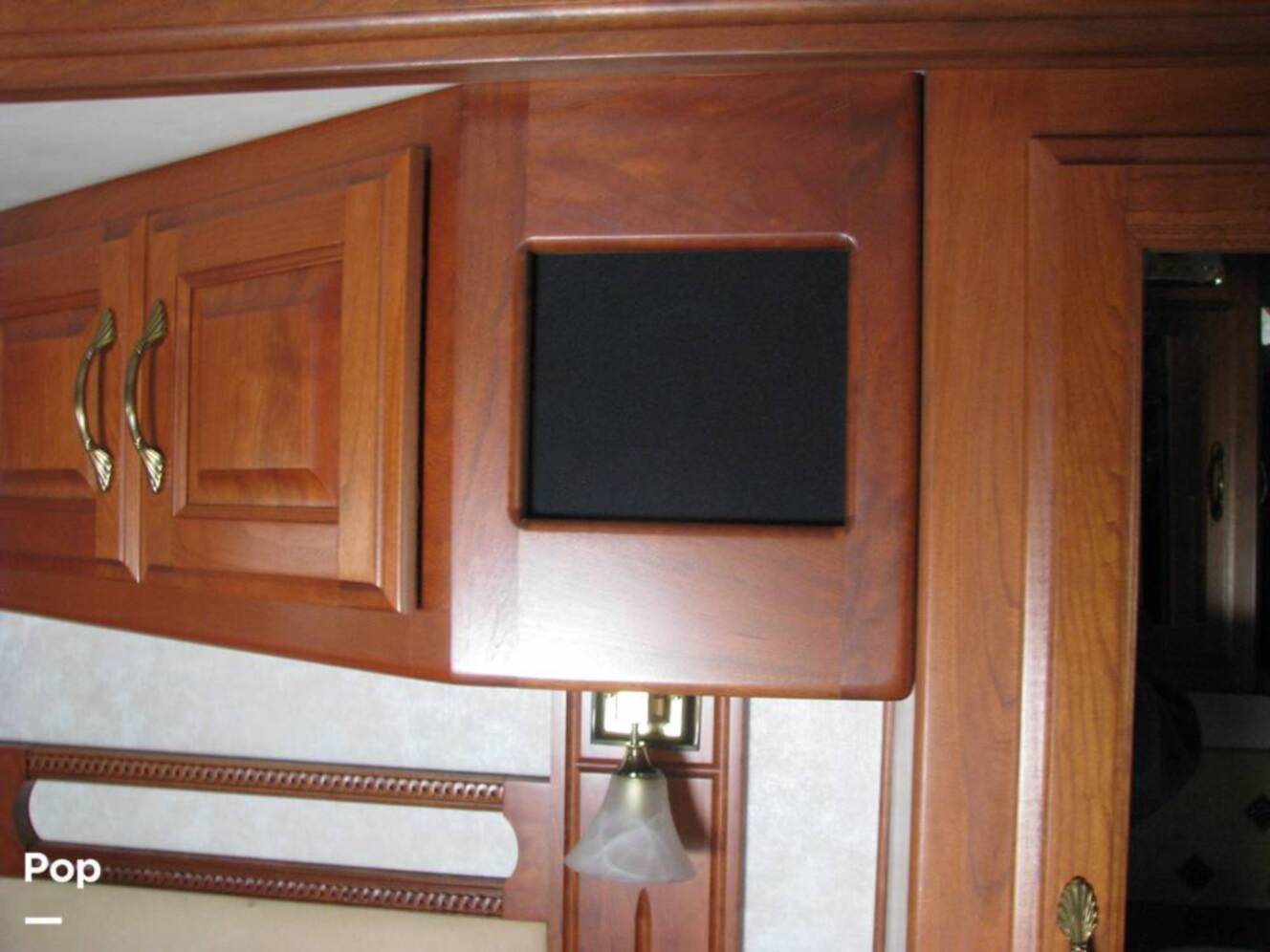 A photo of this 2007 American Coach American Tradition 42R