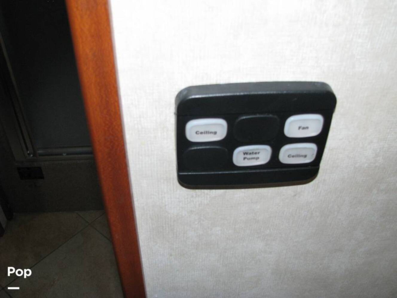 A photo of this 2007 American Coach American Tradition 42R